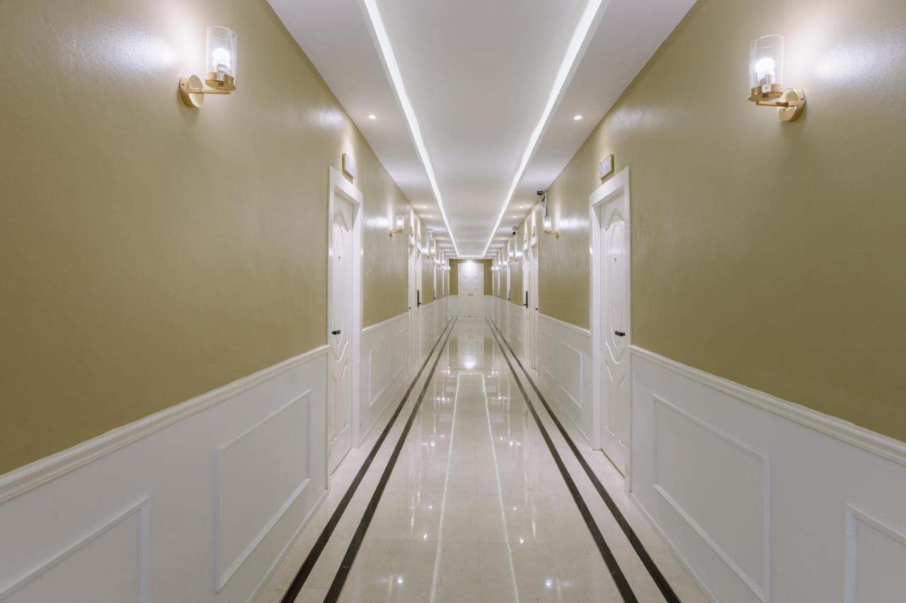 The Cape Hotel Удон Тани Екстериор снимка