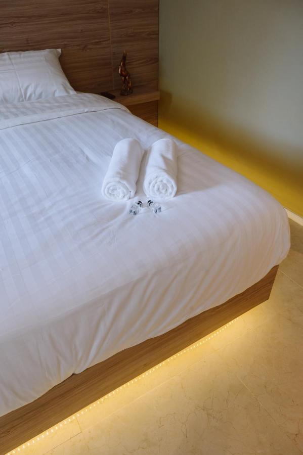 The Cape Hotel Удон Тани Екстериор снимка